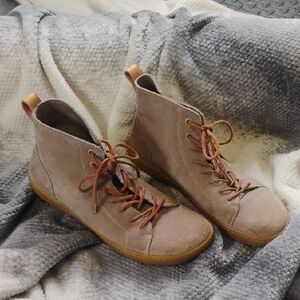 Birkenstock Lace Up Boots in Taupe and Brown